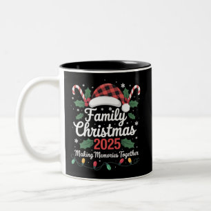 Tasse 2 Couleurs Équipe de Noël familiale 2025 Groupe familial à l'