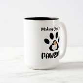 Tasse 2 Couleurs Faire paraître les chiens paweux, Groomer (Devant droit)