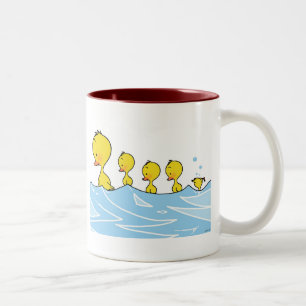 Tasse 2 Couleurs Famille de canard de natation