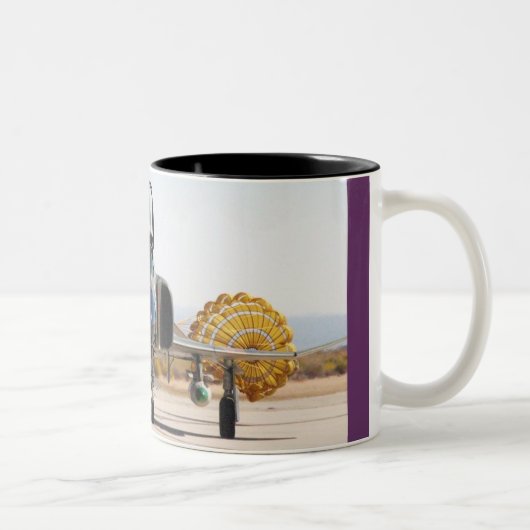 Tasse 2 Couleurs Fantôme F-4 avec le parachute- frein (Droit)