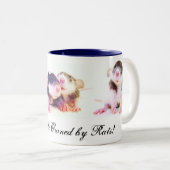 Tasse 2 Couleurs Fièrement possédé par des rats ! (Devant droit)