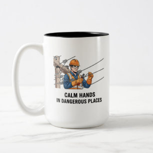 Tasse 2 Couleurs Fierté du Monteur de Lignes Électriciennes Profess