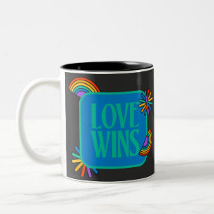 Tasse 2 Couleurs Fierté - l'amour gagne. Gay arc-en-ciel