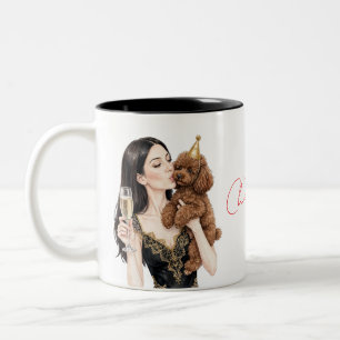 Tasse 2 Couleurs Fille embrassant un chiot Caniche – Maman Caniche