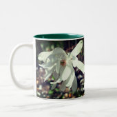Tasse 2 Couleurs Fleur de Magnolia blanche personnalisée (Gauche)