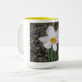 Tasse 2 Couleurs Fleur du printemps de Pâques (Devant gauche)