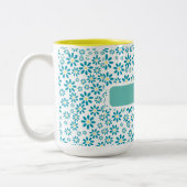 Tasse 2 Couleurs Fleur marguerite contemporaine moderne Initiale (Gauche)