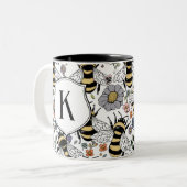 Tasse 2 Couleurs Floral Monogram Bumble Bee (Devant gauche)