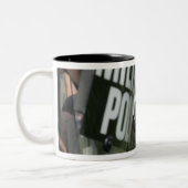 Tasse 2 Couleurs Formation de contrôle des émeutes (Gauche)