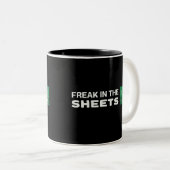 Tasse 2 Couleurs Freak dans les draps (Devant droit)