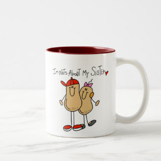 Tasse 2 Couleurs Frère-Écrous au sujet de ma soeur
