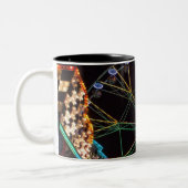 Tasse 2 Couleurs Funfair Ferris Wheel at Night (Gauche)