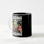 Tasse 2 Couleurs Funny SarcasticChristmas Sagging But Still Gagging (Devant gauche)