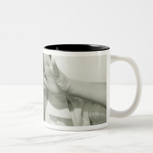 Tasse 2 Couleurs Garçon faisant le visage (Droit)