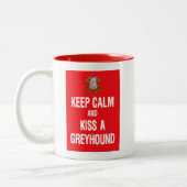 Tasse 2 Couleurs Gardez le lévrier calme de baiser (Gauche)