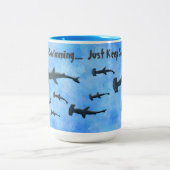 Tasse 2 Couleurs "Gardez simplement les requins à nager" (Centre)