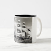 Tasse 2 Couleurs Générosité de voie HMP (Devant droit)