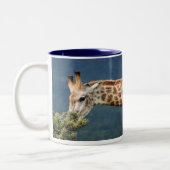 Tasse 2 Couleurs Giraffe mangeant un peu de feuille (Gauche)