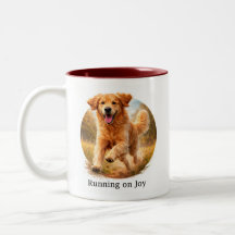Golden Retriever courant avec joie