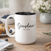 Tasse 2 Couleurs Grandma Est Modern Black Script Custom Date
