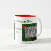 Tasse 2 Couleurs Greyhounds Pulling Sleigh Photo de Noël (Devant droit)