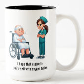 Tasse 2 Couleurs Grumpy Nurse Versus Smoking Senior