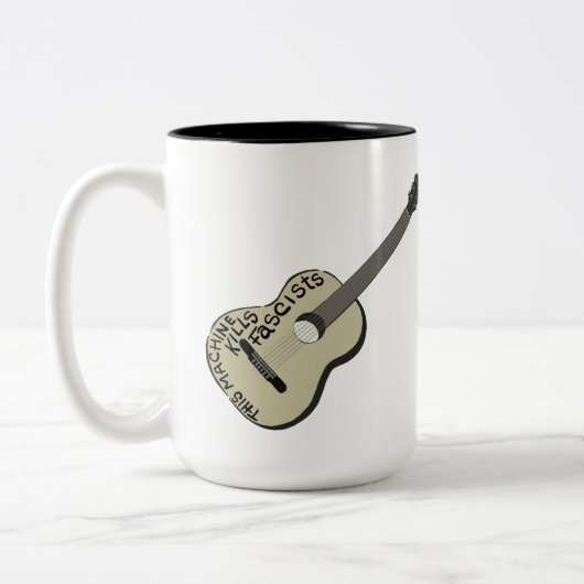 Tasse 2 Couleurs Guitare de Guthrie "Cette machine tue les fasciste (Gauche)