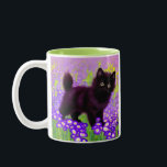 Tasse 2 Couleurs Gustav Klimt Black Kitten<br><div class="desc">Mug café avec un chaton noir Gustav Klimt ! Cette beauté aux yeux larges pose dans un champ vert de fleurs violettes. Un cadeau bien pensé pour les amateurs d'art amoureux des chats et autrichiens !</div>