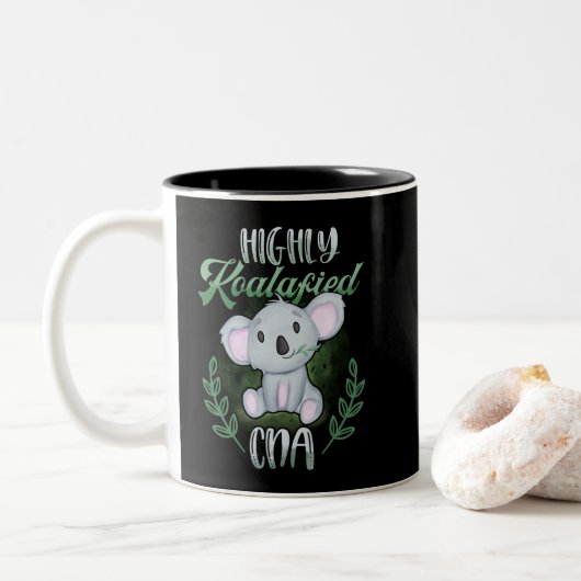 Tasse 2 Couleurs Hautement Koalafied CNA Koala Bear (Avec donut)