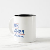 Tasse 2 Couleurs Hawk Tush cracher sur cette chose Trump présidenti (Devant gauche)