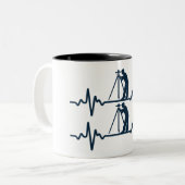 Tasse 2 Couleurs Heartbeat de l'arpenteur (Devant gauche)