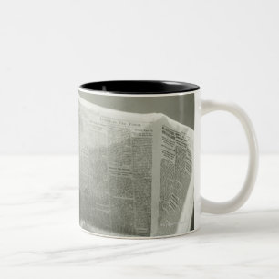 Tasse 2 Couleurs Homme d'affaires lisant le journal