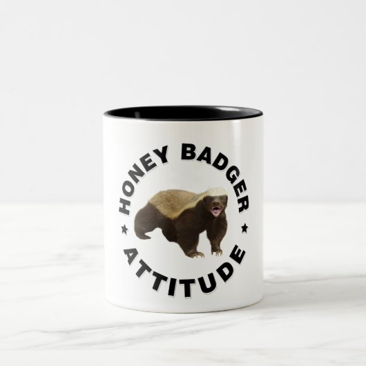 Tasse 2 Couleurs Honey badger a Attitude (Centre)