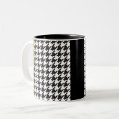 Tasse 2 Couleurs Houndstooth enveloppé dans la prudence (Devant gauche)