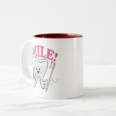 Tasse 2 Couleurs Hygiéniste dentaire de dentiste (Devant gauche)