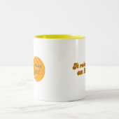 Tasse 2 Couleurs Il met la lotion sur sa peau (Centre)