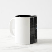 Tasse 2 Couleurs Illustration classique britannique de Mini Cooper (Devant gauche)