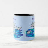 Tasse 2 Couleurs Illustration de dauphins heureux adorables (Centre)