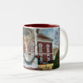 Tasse 2 Couleurs Iron County Courthouse et Gazebo (Devant droit)