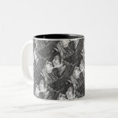 TASSE 2 COULEURS JAMAIS TROP VIEILLE POUR ROMANCE, WITCH & WARLOCK  (Devant gauche)
