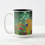 Tasse 2 Couleurs Jardin aux fleurs Gustav Klimt<br><div class="desc">Mug à café avec peinture à l’huile de Gustav Klimt Jardin aux fleurs (1906). Un beau jardin de fleurs violettes,  rouges,  blanches,  bleues et oranges. Un grand cadeau pour les amateurs d'art Art Nouveau et autrichien.</div>