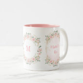 Tasse 2 Couleurs Jardin rose vif Fleurs Jardin Wreath Monogramme (Devant droit)