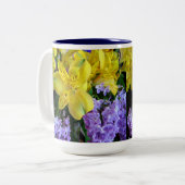 Tasse 2 Couleurs Jaune et Fleurs Lilac Violettes (Devant gauche)