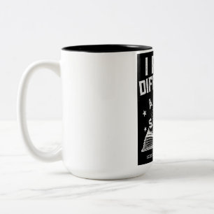 Tasse 2 Couleurs Je lis différemment — Fierté dyslexie Oddly Wired 