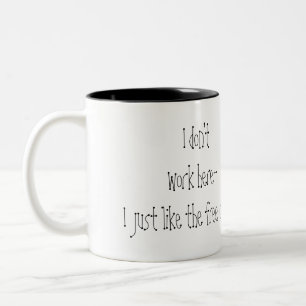 Tasse 2 Couleurs Je ne travaille pas ici