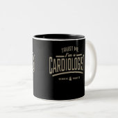Tasse 2 Couleurs Je suis Cardiologue (Devant droit)