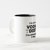 Tasse 2 Couleurs Je suis sur la vodka Diet (Devant gauche)
