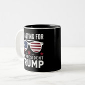 Tasse 2 Couleurs Je vote pour l'élection du vice-président Trump 20 (Devant gauche)