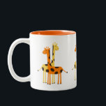 Tasse 2 Couleurs Jolie paire de girafe drôle<br><div class="desc">Créé par Rhonda Albom sur la base d'une illustration éditée dans le domaine public.</div>