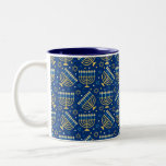 Tasse 2 Couleurs Joyeux Hanoukka Etoile juive Menorah Bleu Chanukah<br><div class="desc">Joyeux Hanoukka,  Chanukah,  Menorah,  fête des lumières,  étoile juive,  tasse bleue.</div>